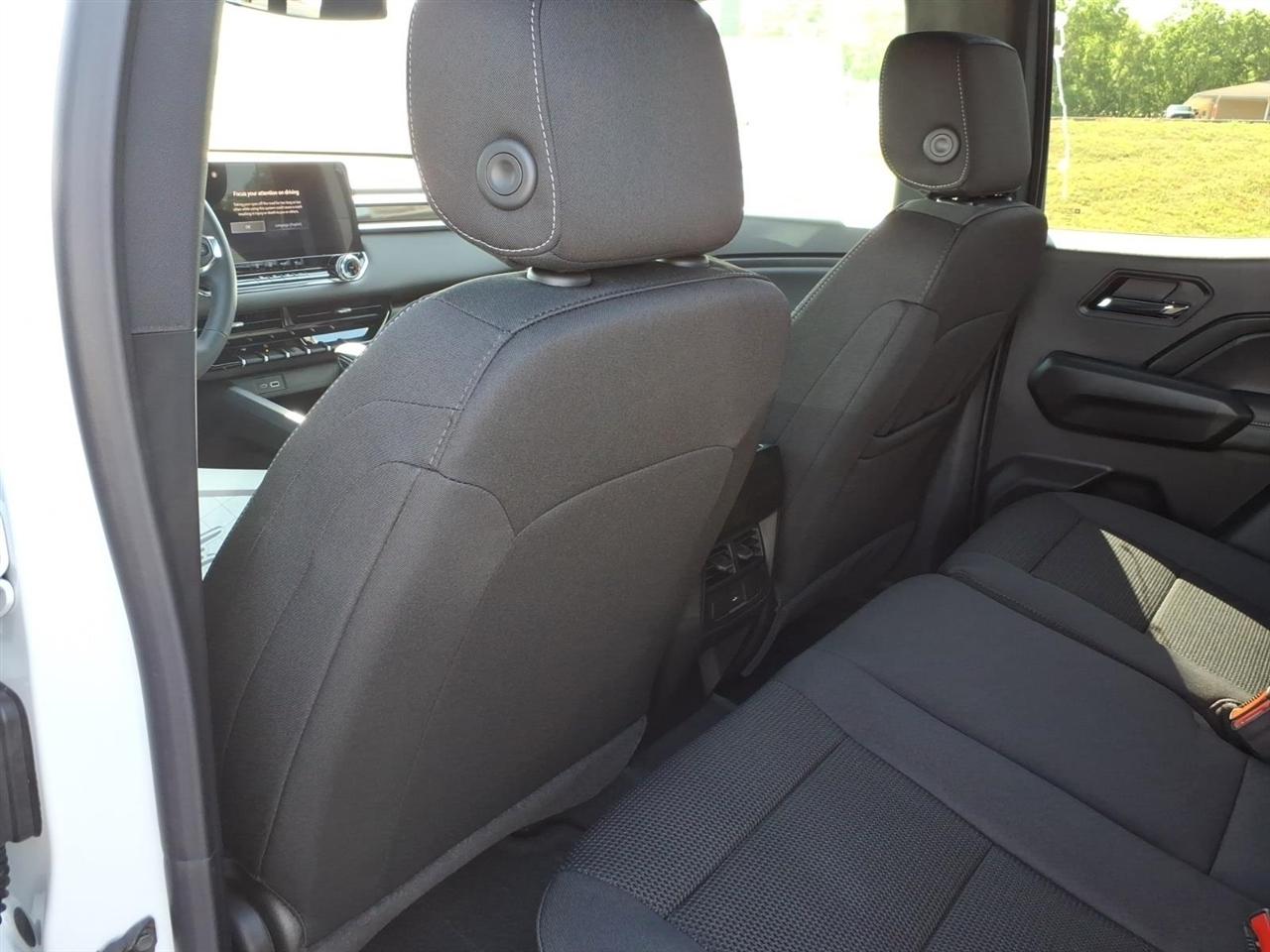 GMC Canyon 2WD Crew Cab Elevation 2026