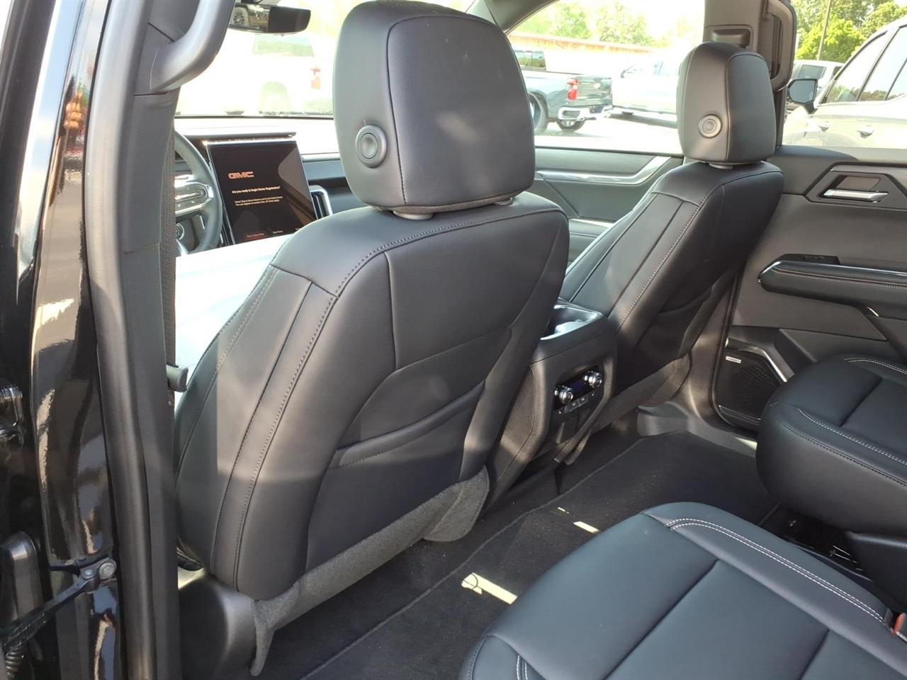 GMC Acadia FWD 4dr Elevation 2026