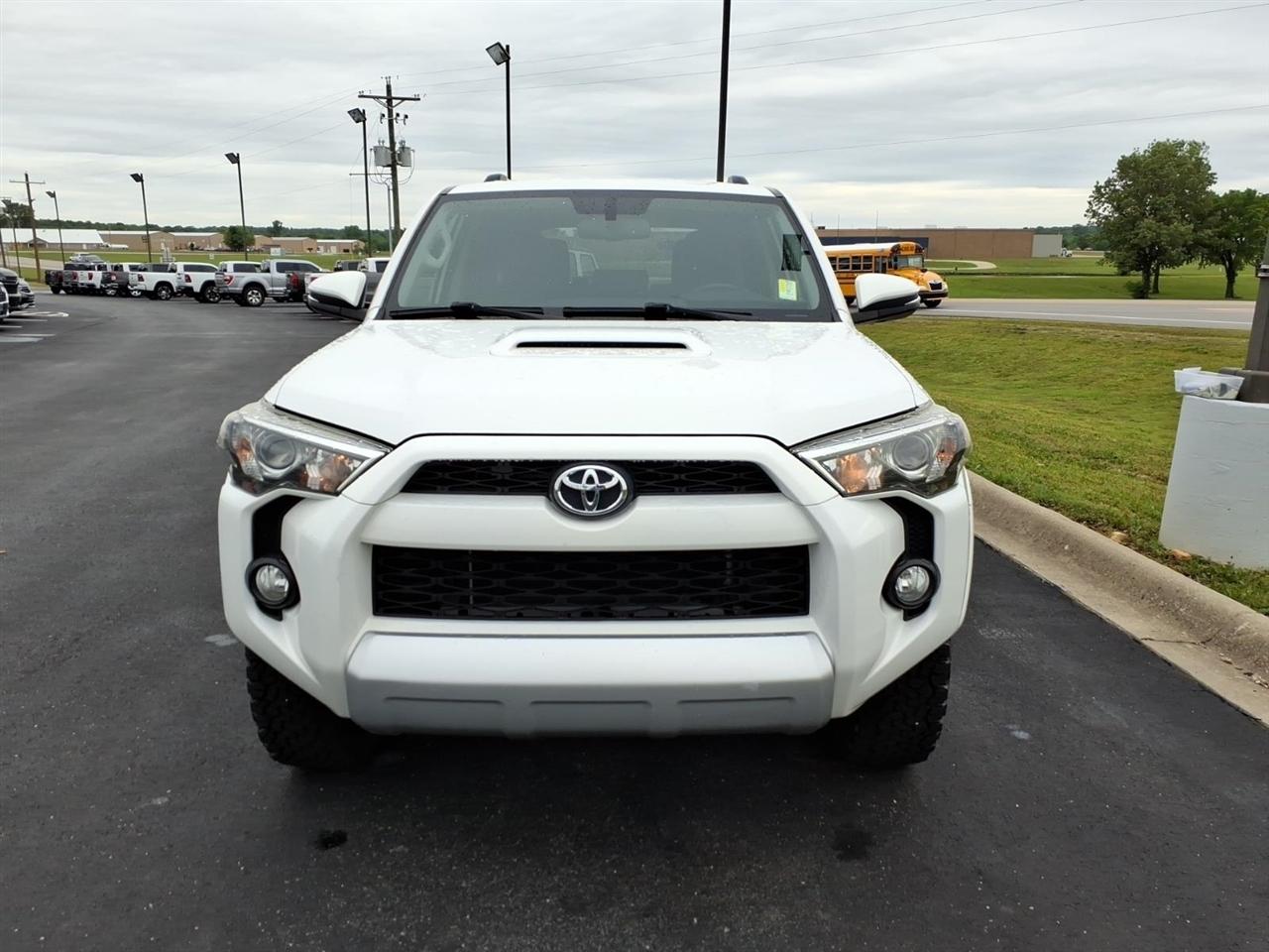Toyota 4Runner TRD Off Road Premium 4WD (Natl) 2018