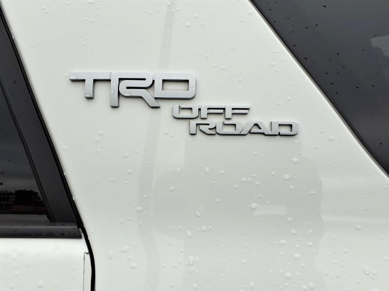 Toyota 4Runner TRD Off Road Premium 4WD (Natl) 2018