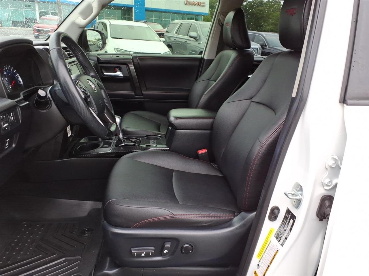 Toyota 4Runner TRD Off Road Premium 4WD (Natl) 2018