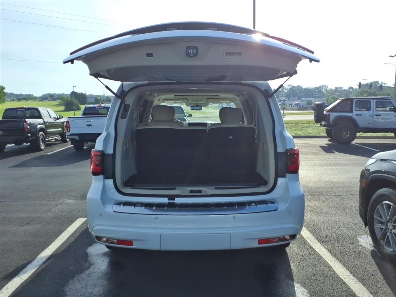 Infiniti QX80 LUXE RWD 2020
