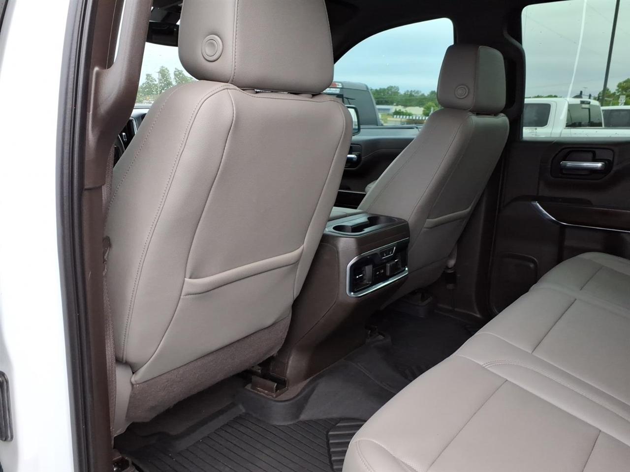GMC Sierra 1500 4WD Crew Cab 147" SLT 2020
