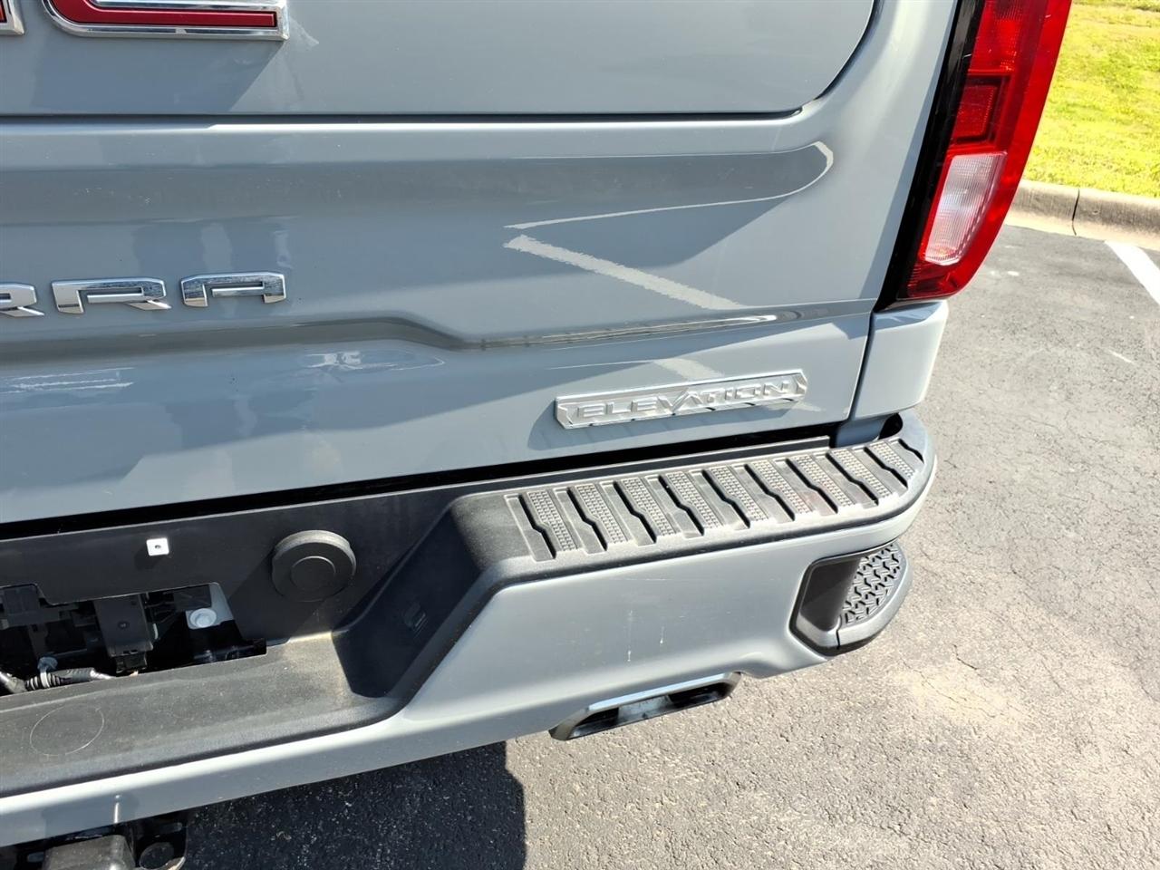 GMC Sierra 1500 4WD Crew Cab 147" Elevation w/3SB 2024