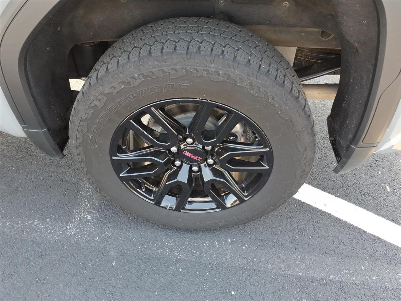GMC Sierra 1500 4WD Crew Cab 147" Elevation w/3SB 2024