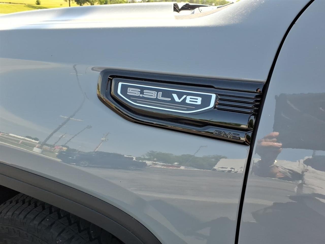 GMC Sierra 1500 4WD Crew Cab 147" Elevation w/3SB 2024