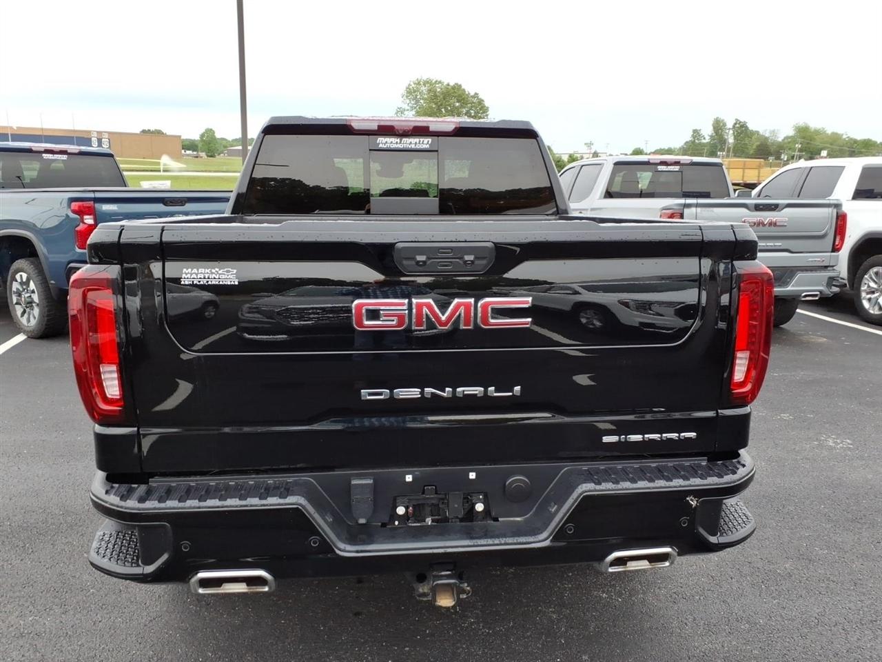 GMC Sierra 1500 4WD Crew Cab 147" Denali 2024