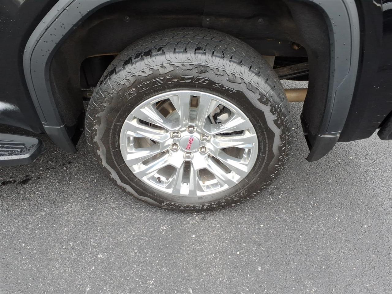 GMC Sierra 1500 4WD Crew Cab 147" Denali 2024