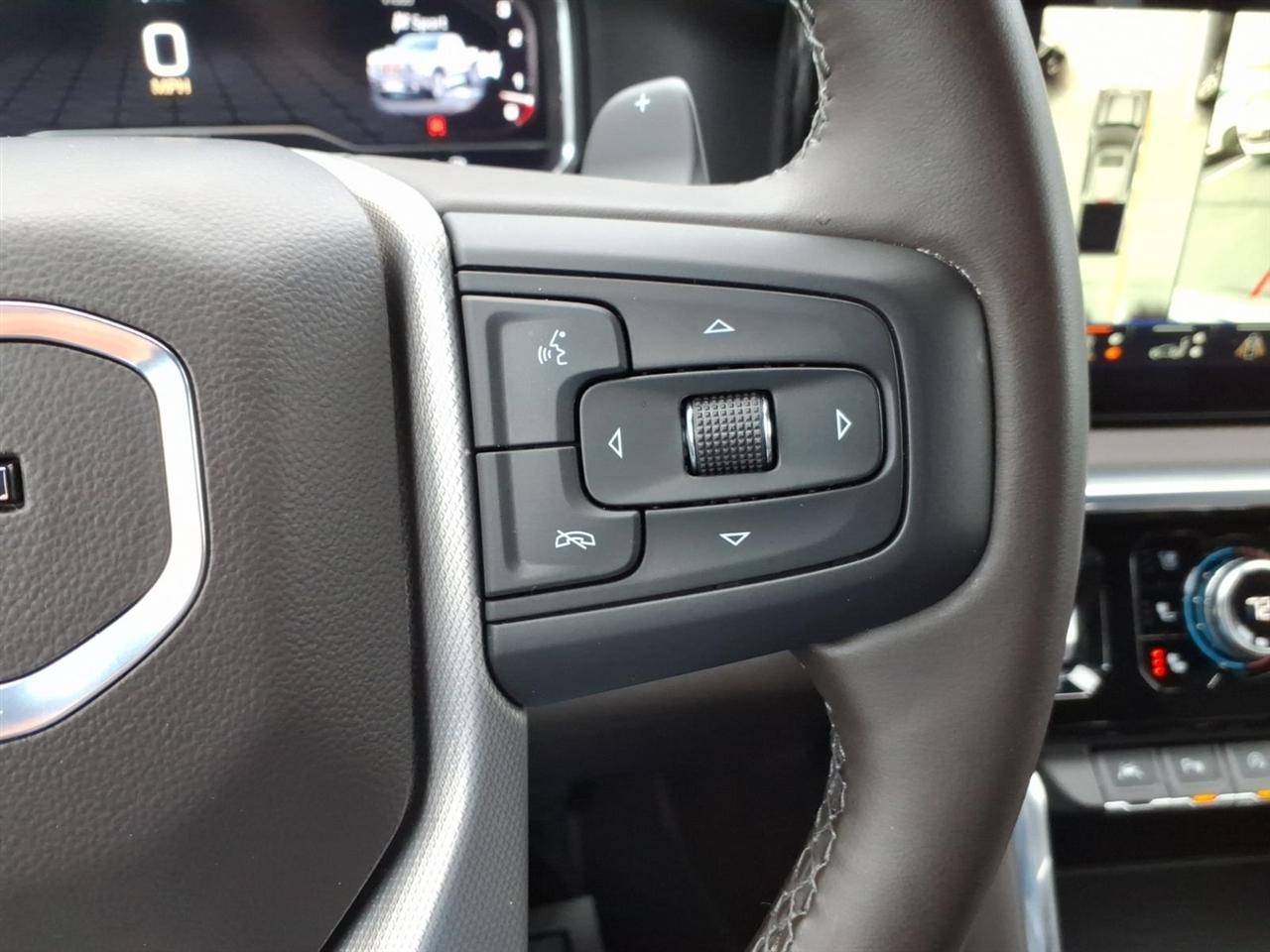 GMC Sierra 1500 4WD Crew Cab 147" Denali 2024