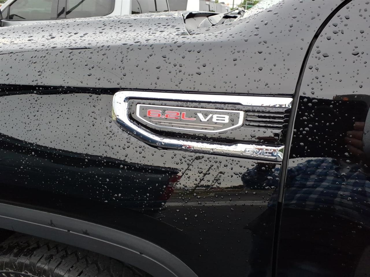 GMC Sierra 1500 4WD Crew Cab 147" Denali 2024