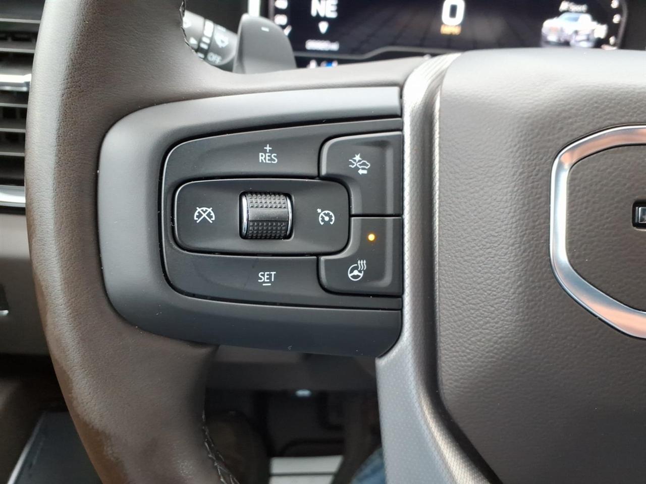 GMC Sierra 1500 4WD Crew Cab 147" Denali 2024