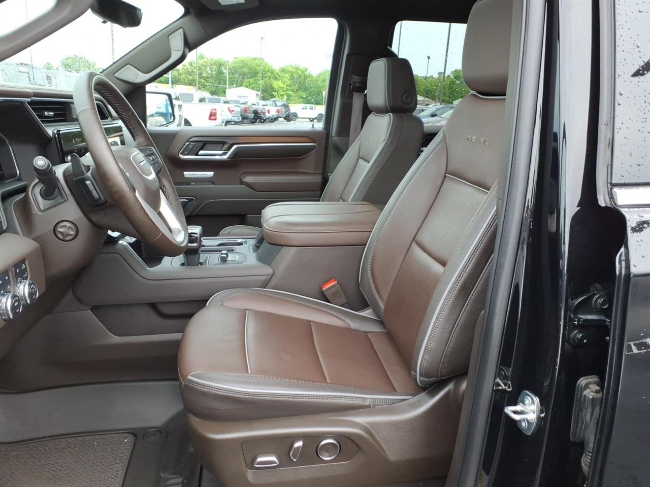 GMC Sierra 1500 4WD Crew Cab 147" Denali 2024