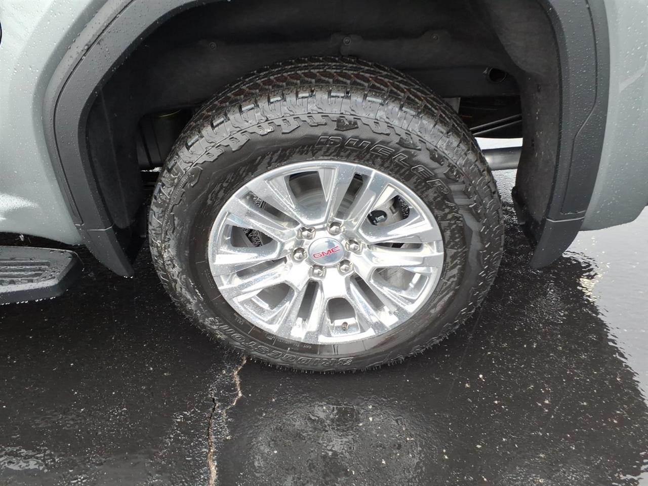 GMC Sierra 1500 4WD Crew Cab 147" Denali 2026