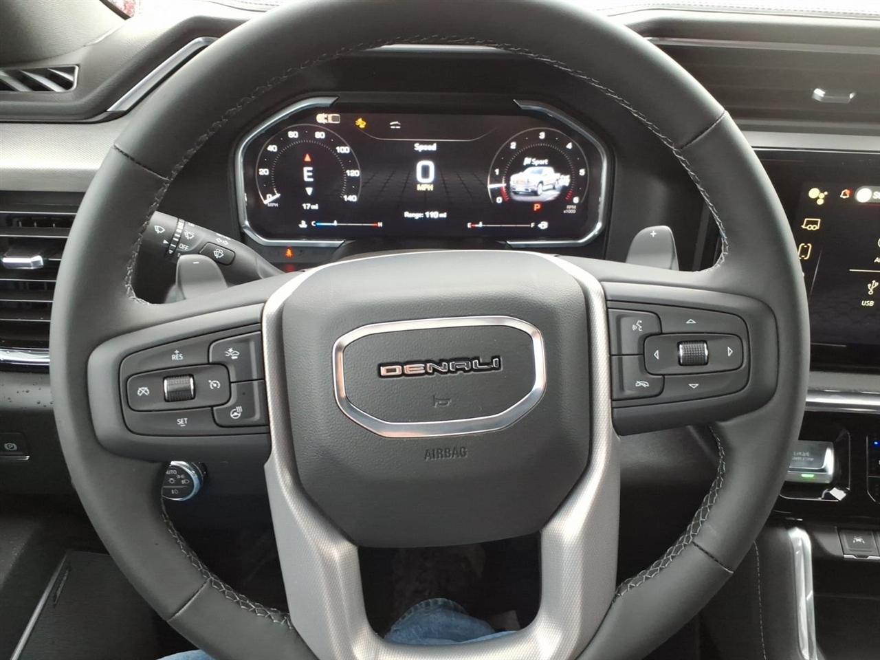 GMC Sierra 1500 4WD Crew Cab 147" Denali 2026