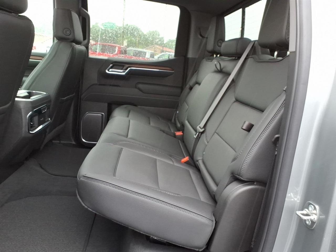 GMC Sierra 1500 4WD Crew Cab 147" Denali 2026