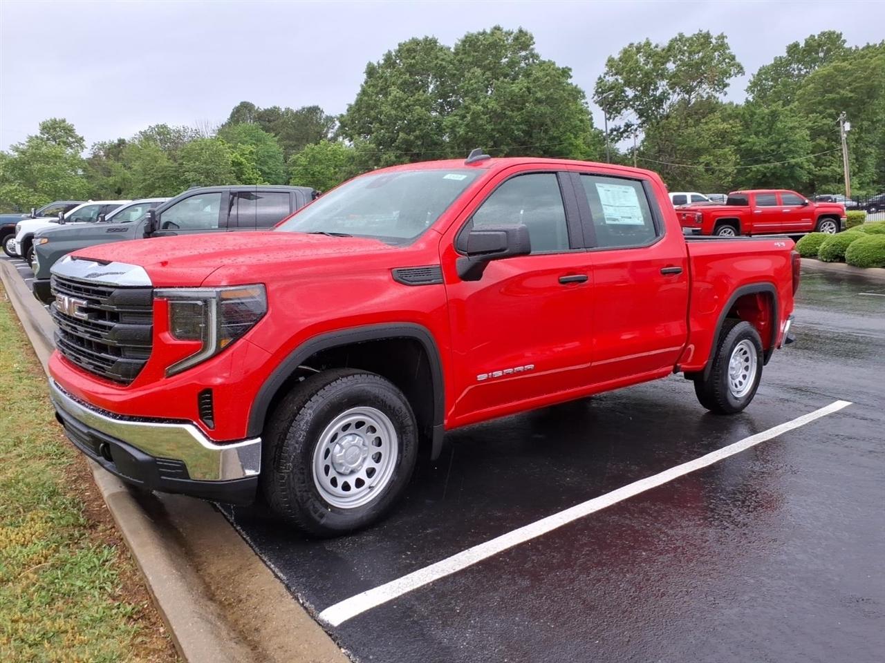GMC Sierra 1500 4WD Crew Cab 147" Pro 2026