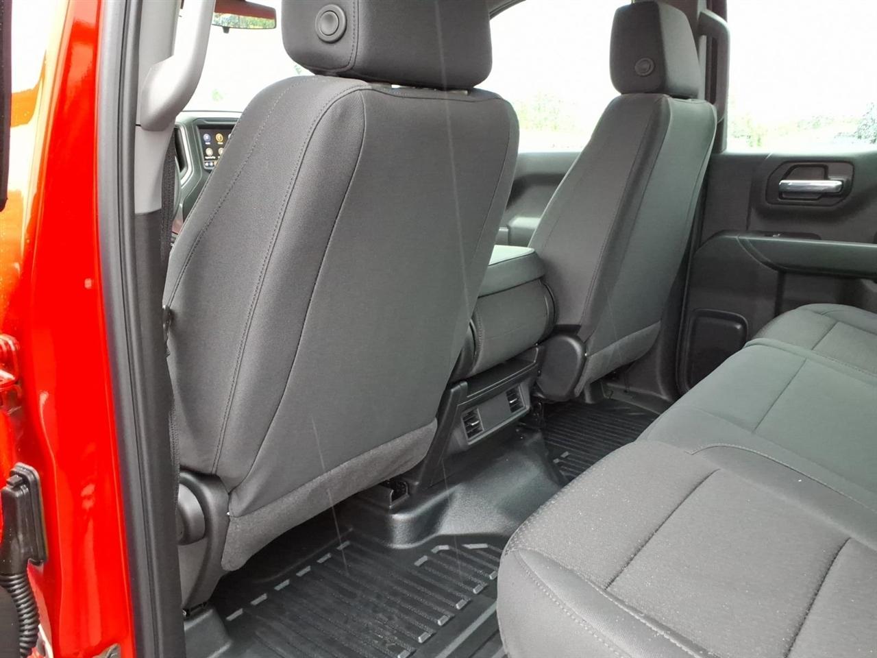 GMC Sierra 1500 4WD Crew Cab 147" Pro 2026