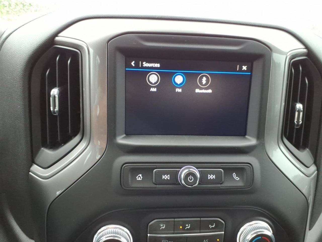 GMC Sierra 1500 4WD Crew Cab 147" Pro 2026