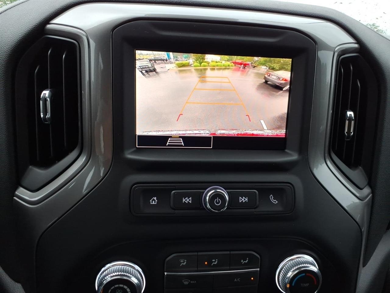 GMC Sierra 1500 4WD Crew Cab 147" Pro 2026