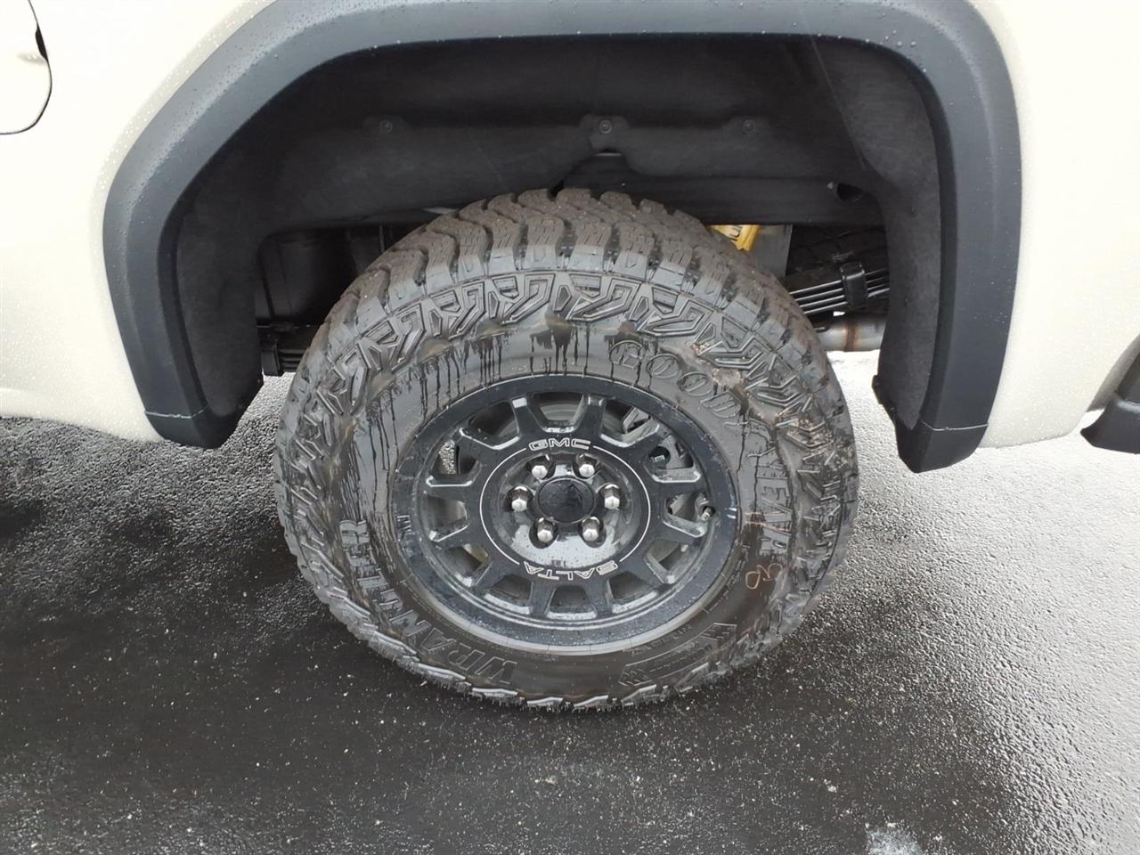 GMC Sierra 1500 4WD Crew Cab 147" AT4X 2026