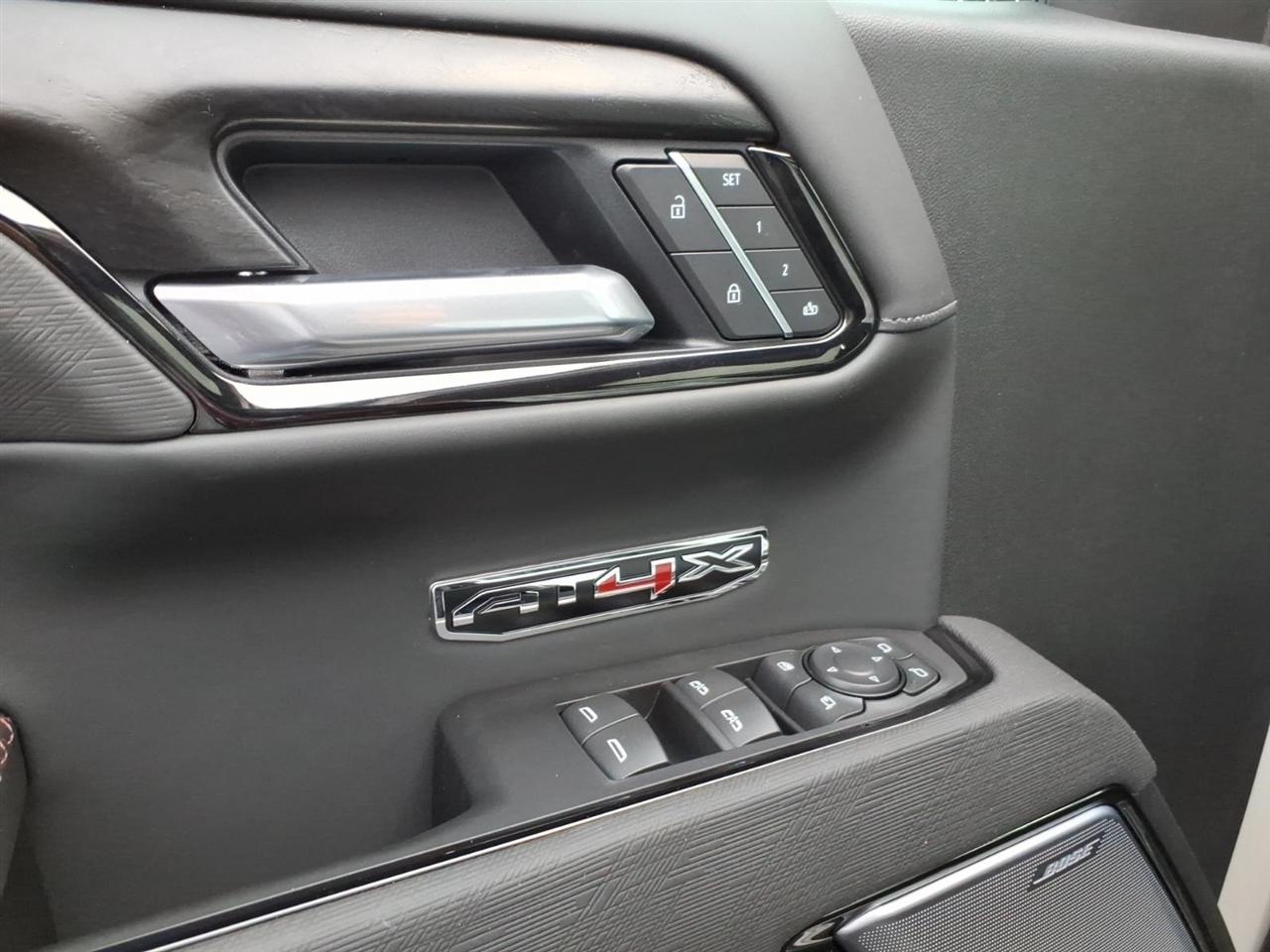 GMC Sierra 1500 4WD Crew Cab 147" AT4X 2026