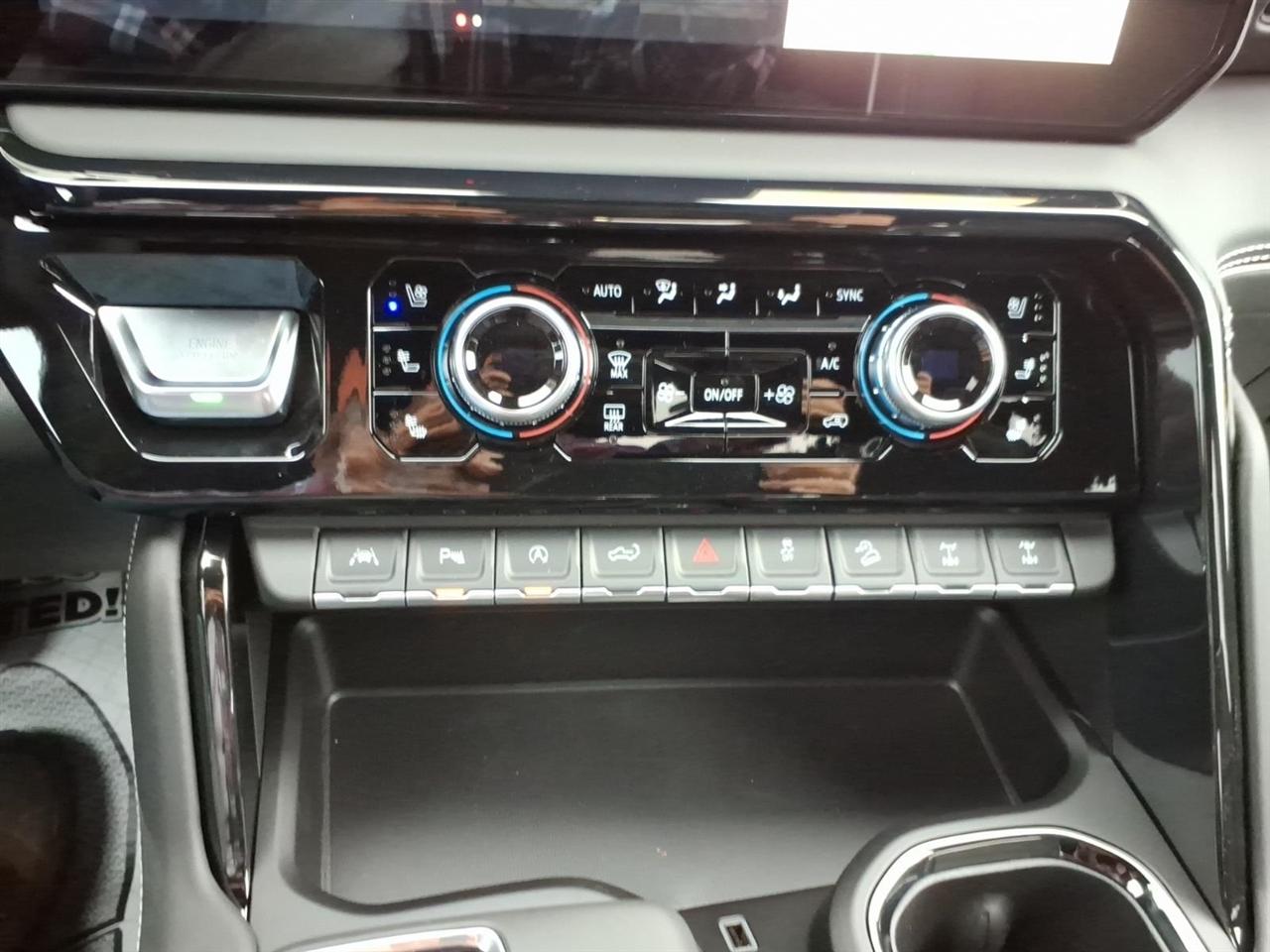 GMC Sierra 1500 4WD Crew Cab 147" AT4X 2026