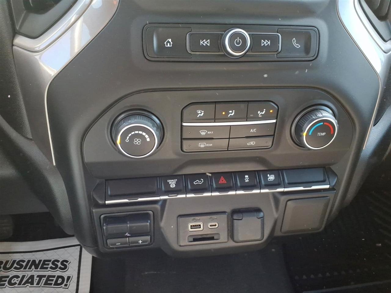 Chevrolet Silverado 2500HD 4WD Crew Cab 159" Custom 2021