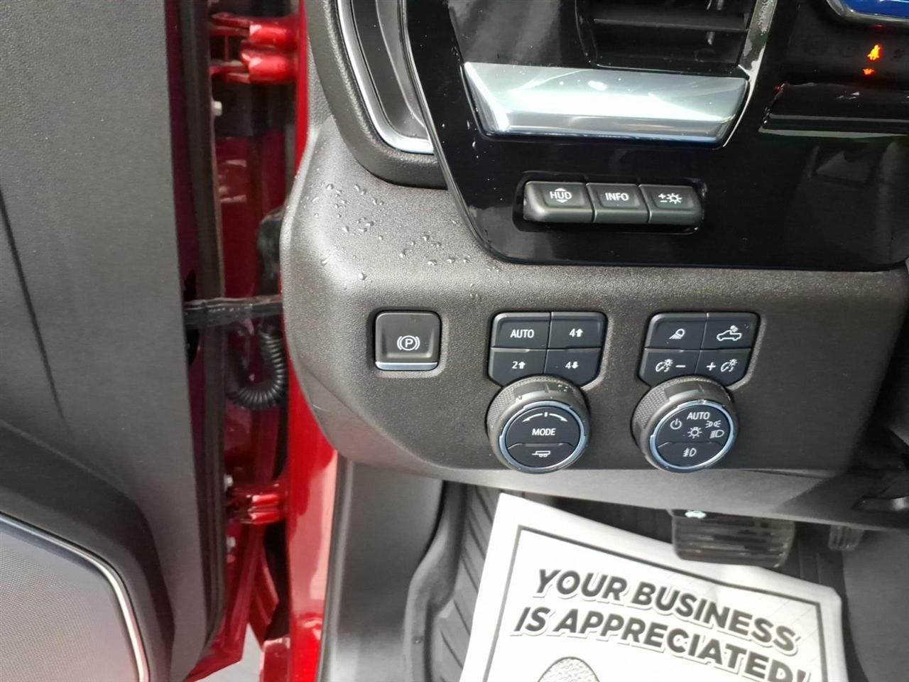Chevrolet Silverado 2500HD 4WD Crew Cab 159" High Country 2024