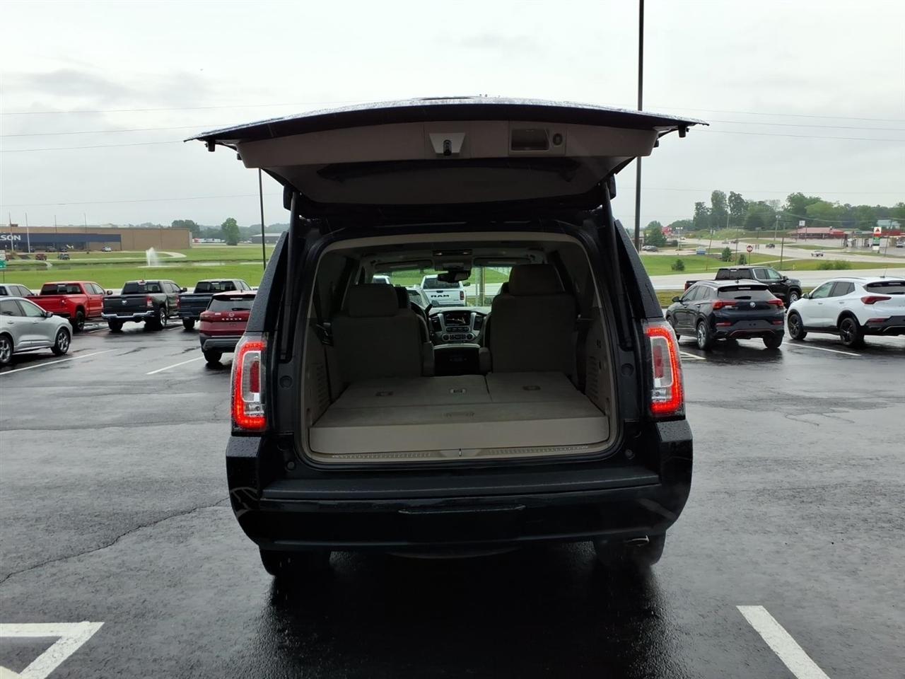 GMC Yukon 4WD 4dr SLT 2019