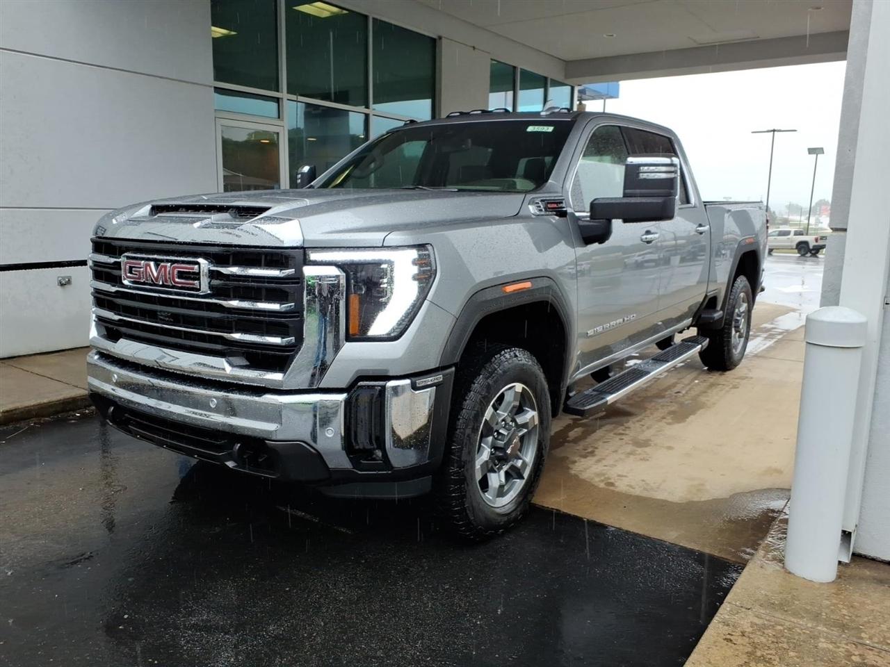 GMC Sierra 2500HD 4WD Crew Cab 159" SLT 2026