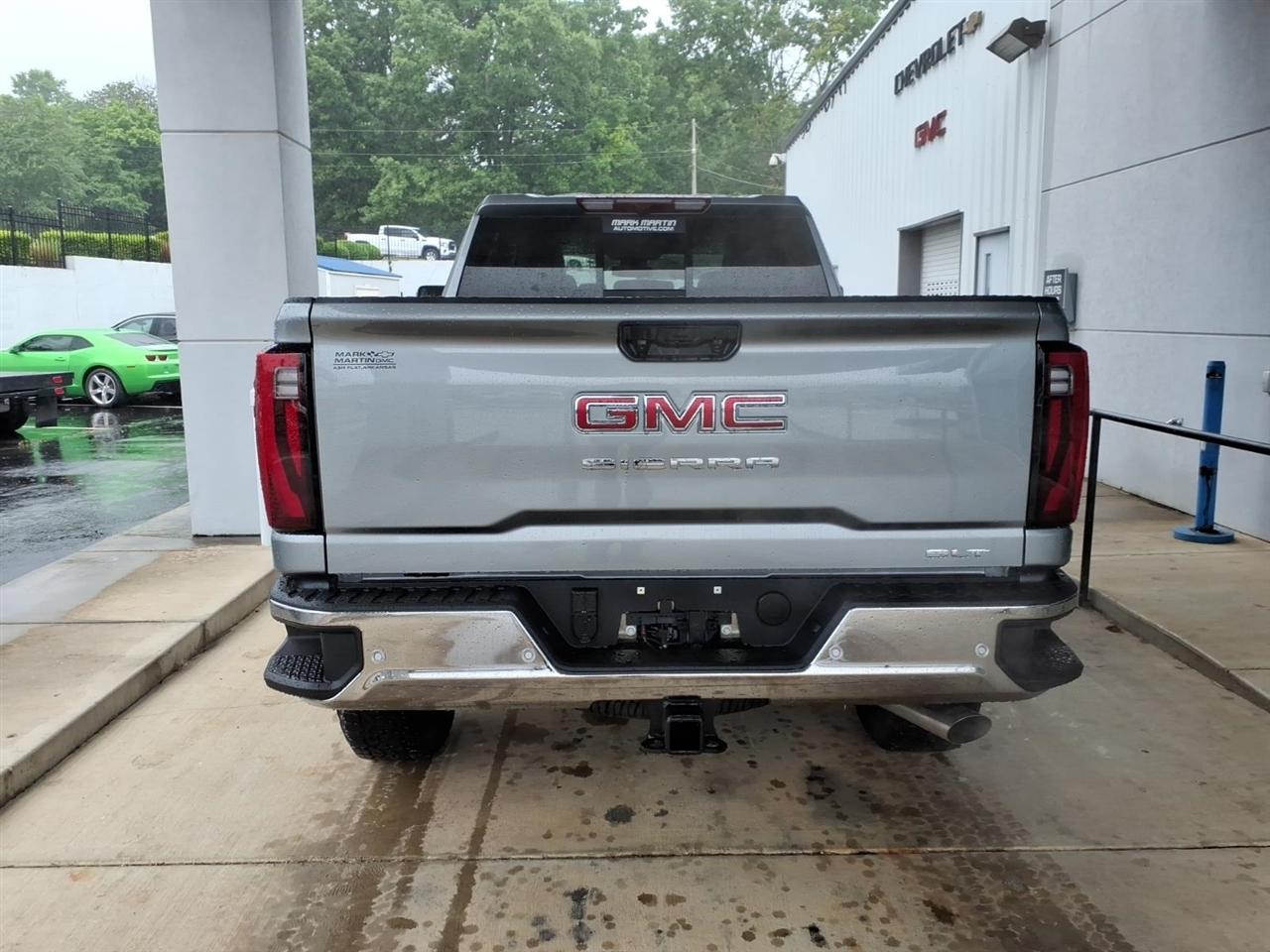 GMC Sierra 2500HD 4WD Crew Cab 159" SLT 2026