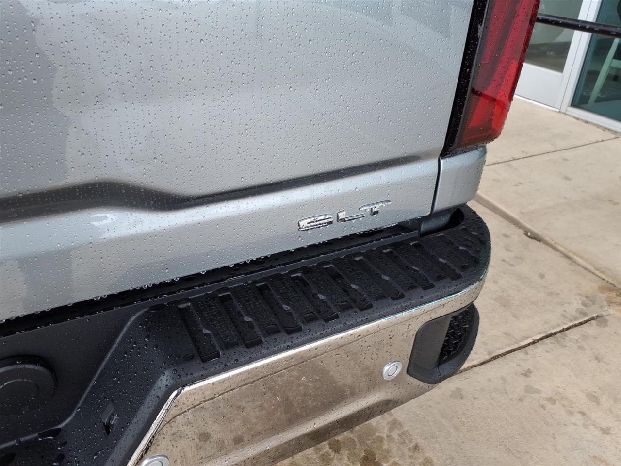 GMC Sierra 2500HD 4WD Crew Cab 159" SLT 2026