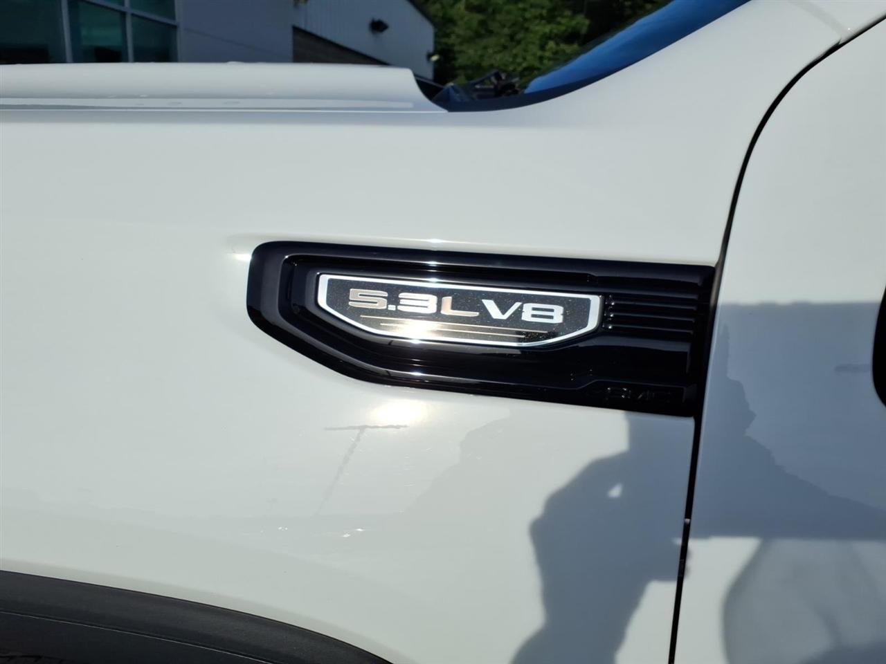 GMC Sierra 1500 4WD Crew Cab 147" Elevation w/3SB 2024