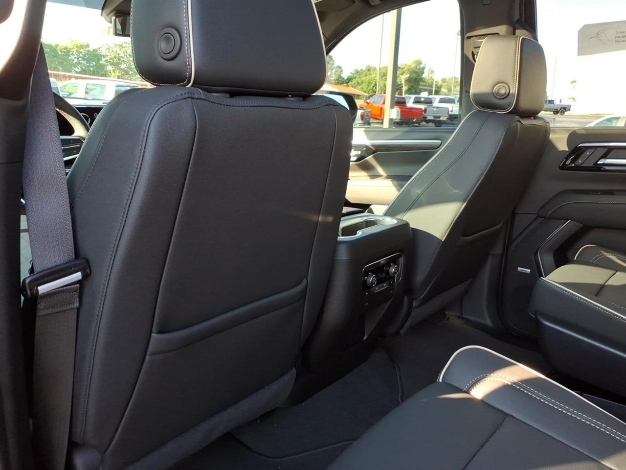 Chevrolet Tahoe 4WD 4dr Premier 2026