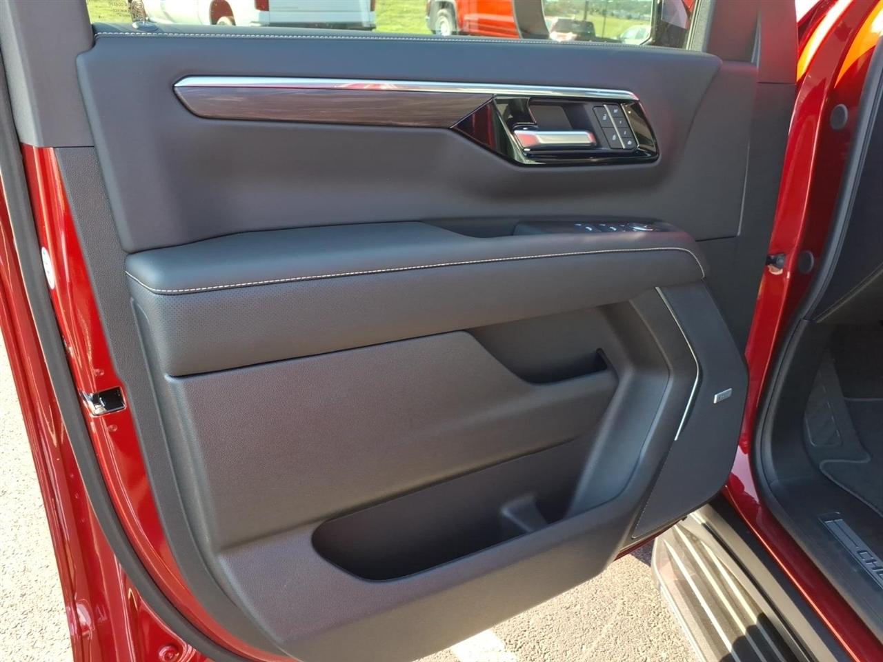 Chevrolet Tahoe 4WD 4dr Premier 2026