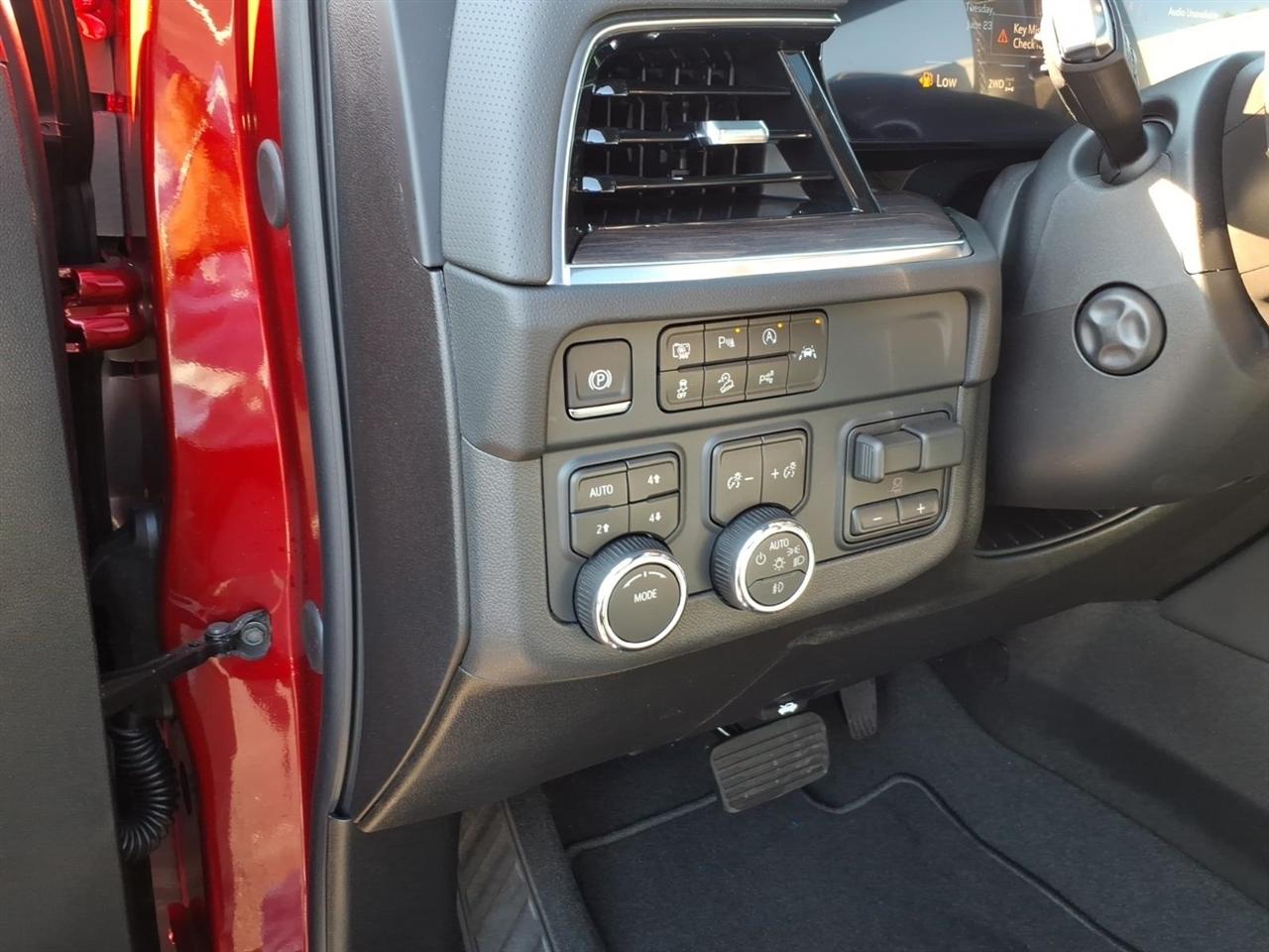 Chevrolet Tahoe 4WD 4dr Premier 2026
