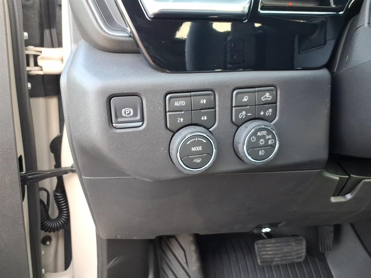 Chevrolet Silverado 1500 4WD Crew Cab 147" RST 2026
