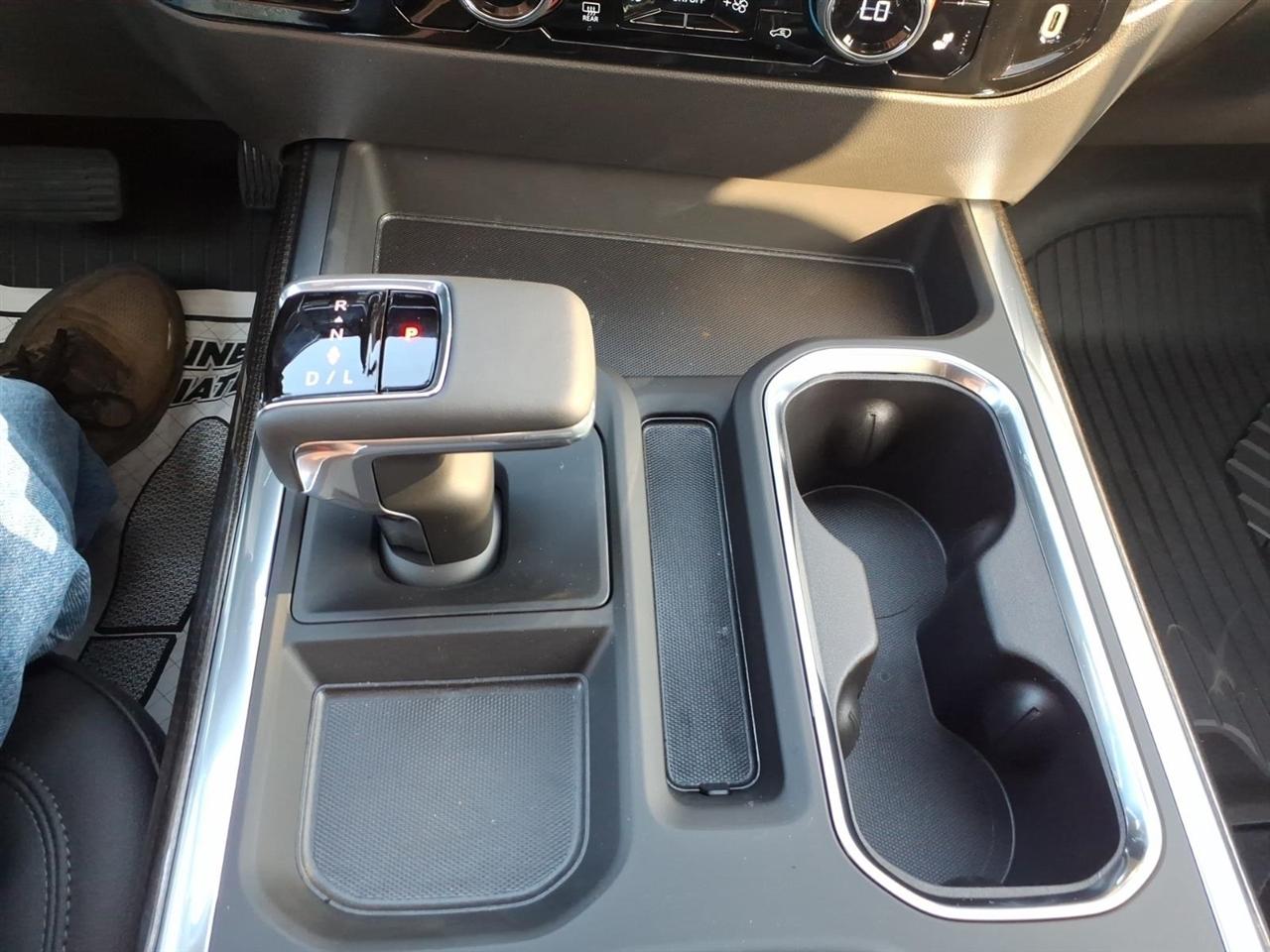Chevrolet Silverado 1500 4WD Crew Cab 147" RST 2026