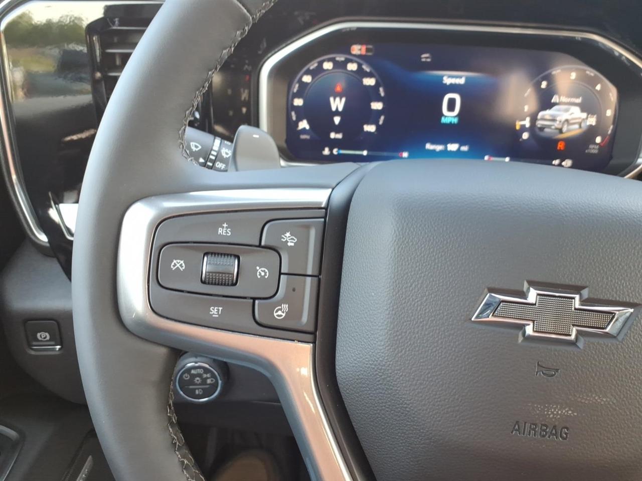 Chevrolet Silverado 1500 4WD Crew Cab 147" RST 2026