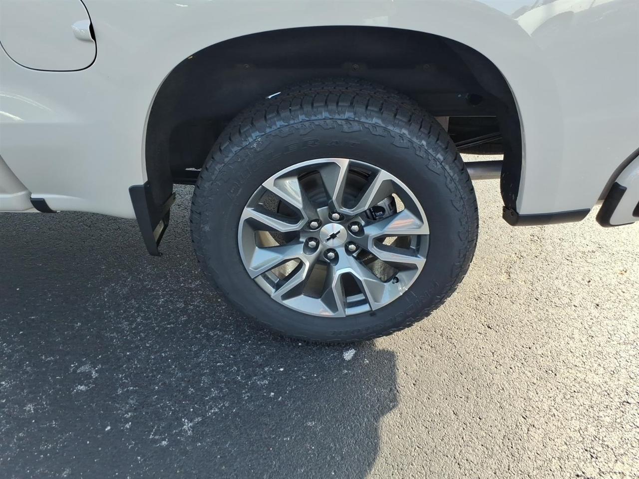 Chevrolet Silverado 1500 4WD Crew Cab 147" RST 2026
