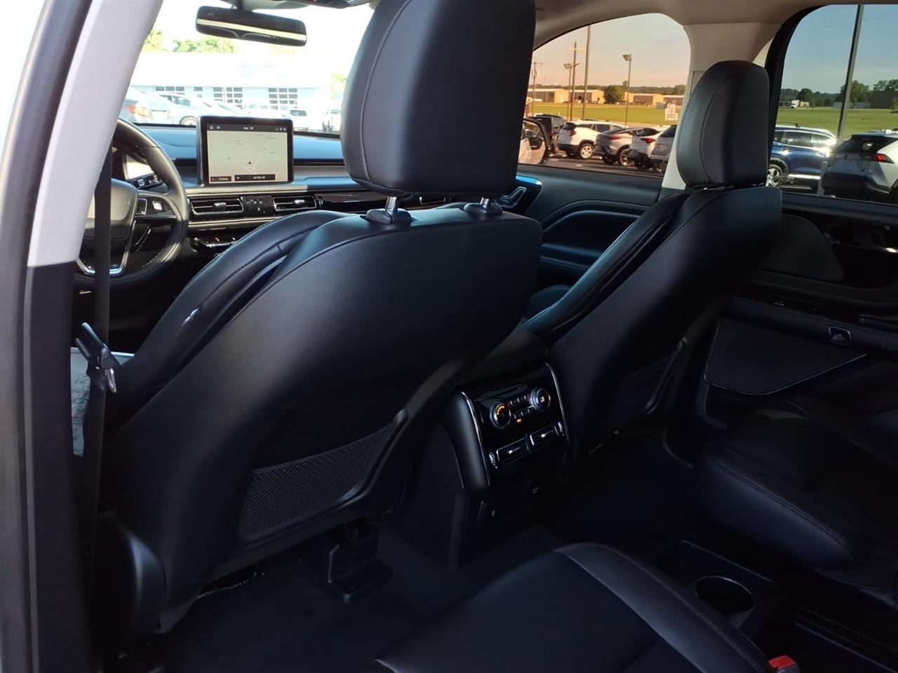Lincoln Aviator Standard AWD 2023