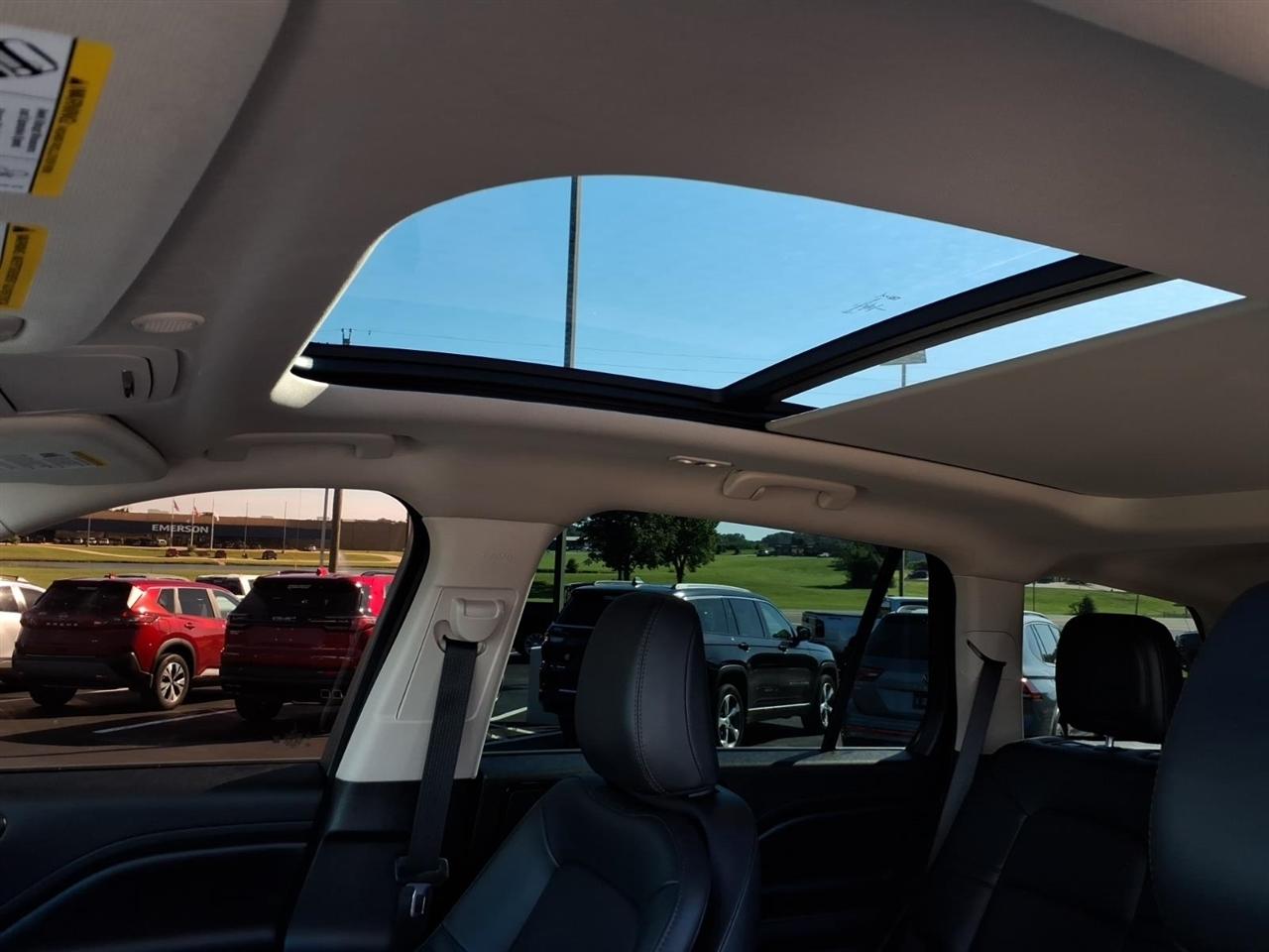 Lincoln Aviator Standard AWD 2023