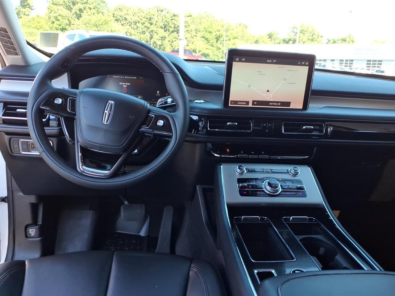 Lincoln Aviator Standard AWD 2023