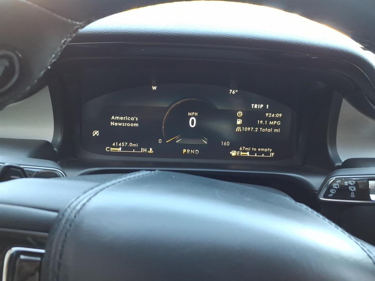 Lincoln Aviator Standard AWD 2023