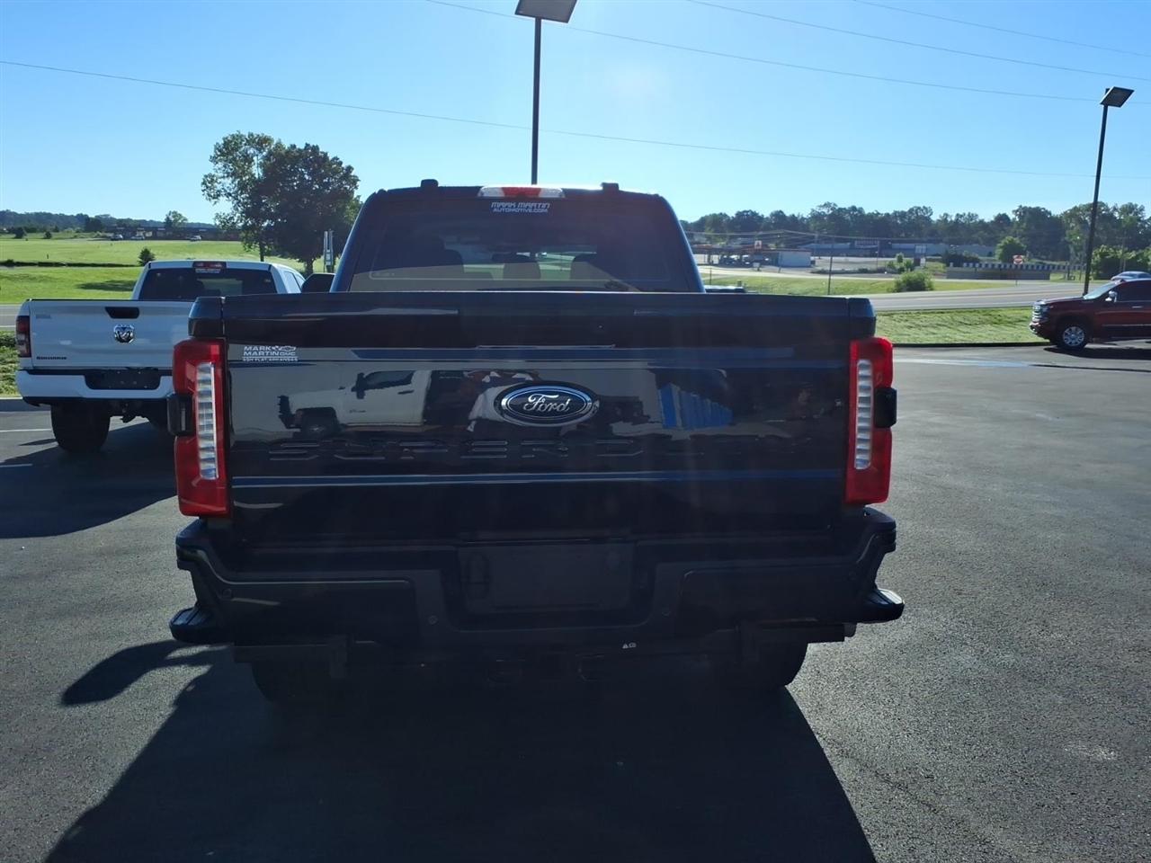 Ford Super Duty F-350 SRW King Ranch 4WD Crew Cab 8' Box 2024