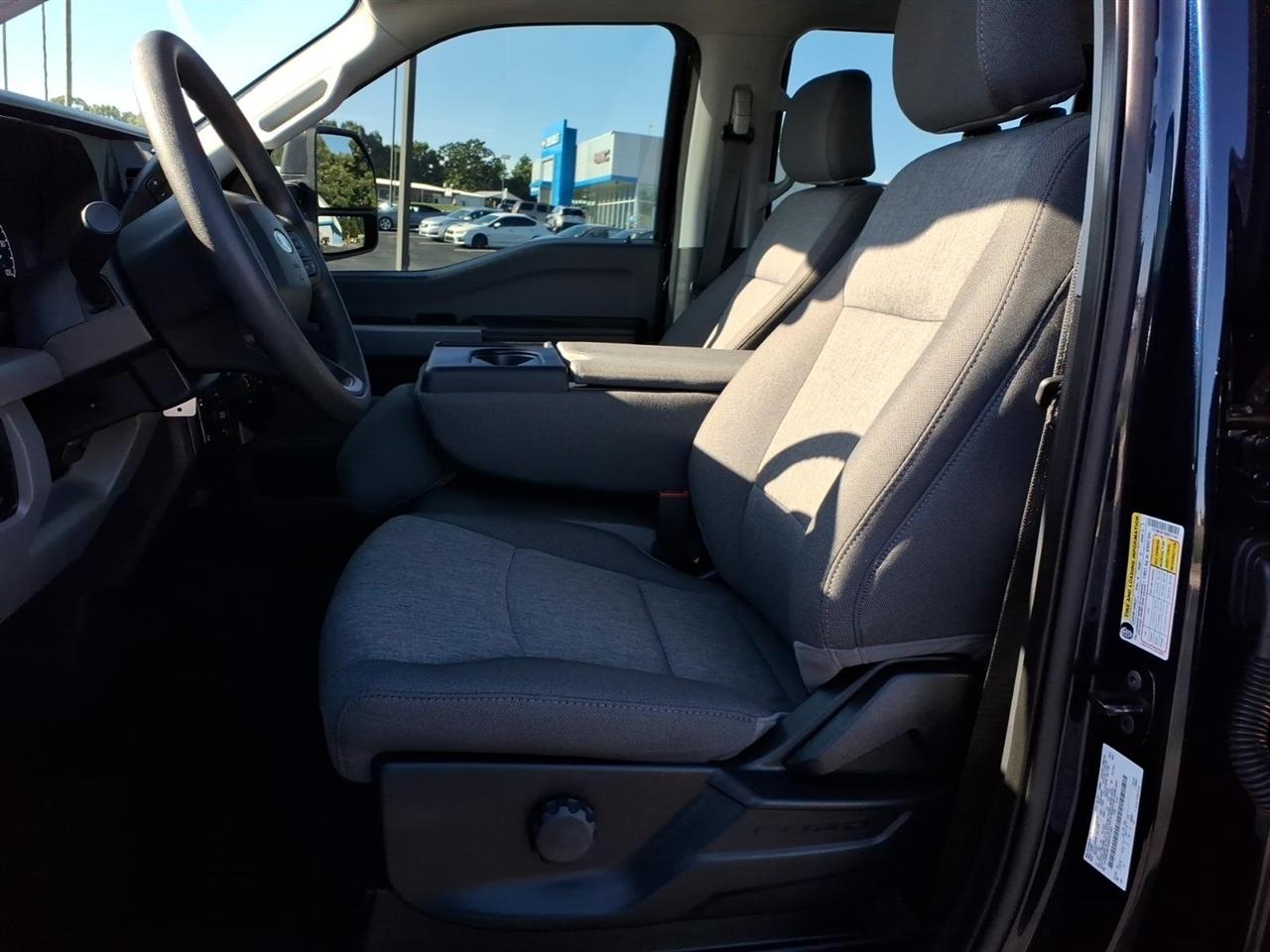 Ford Super Duty F-350 SRW King Ranch 4WD Crew Cab 8' Box 2024