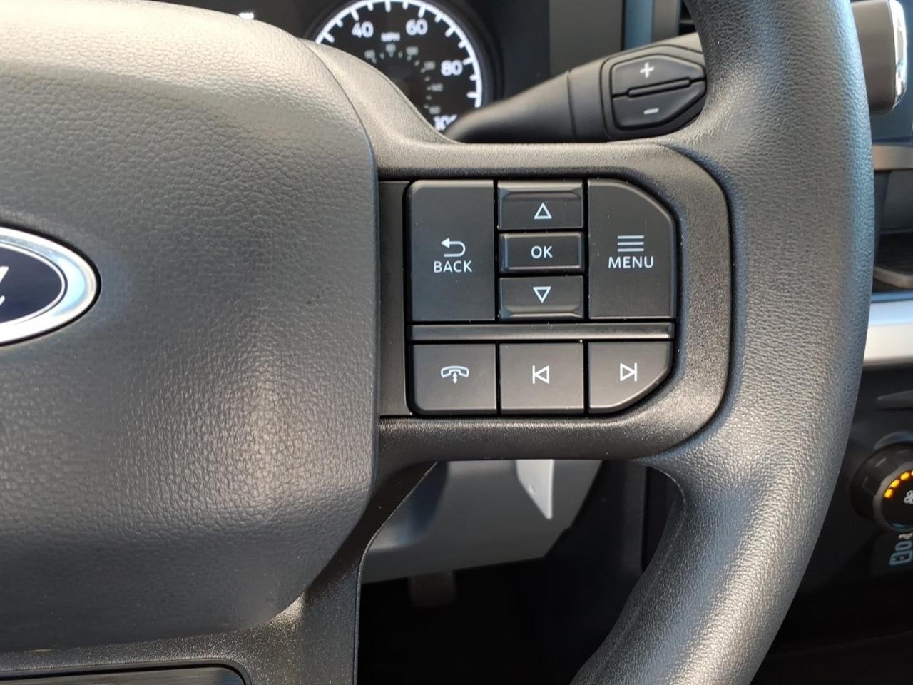 Ford Super Duty F-350 SRW King Ranch 4WD Crew Cab 8' Box 2024