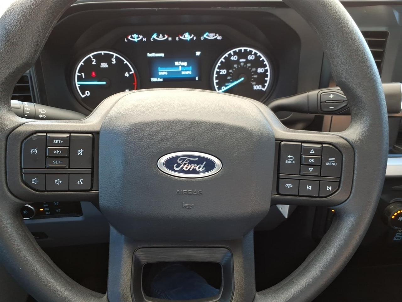 Ford Super Duty F-350 SRW King Ranch 4WD Crew Cab 8' Box 2024