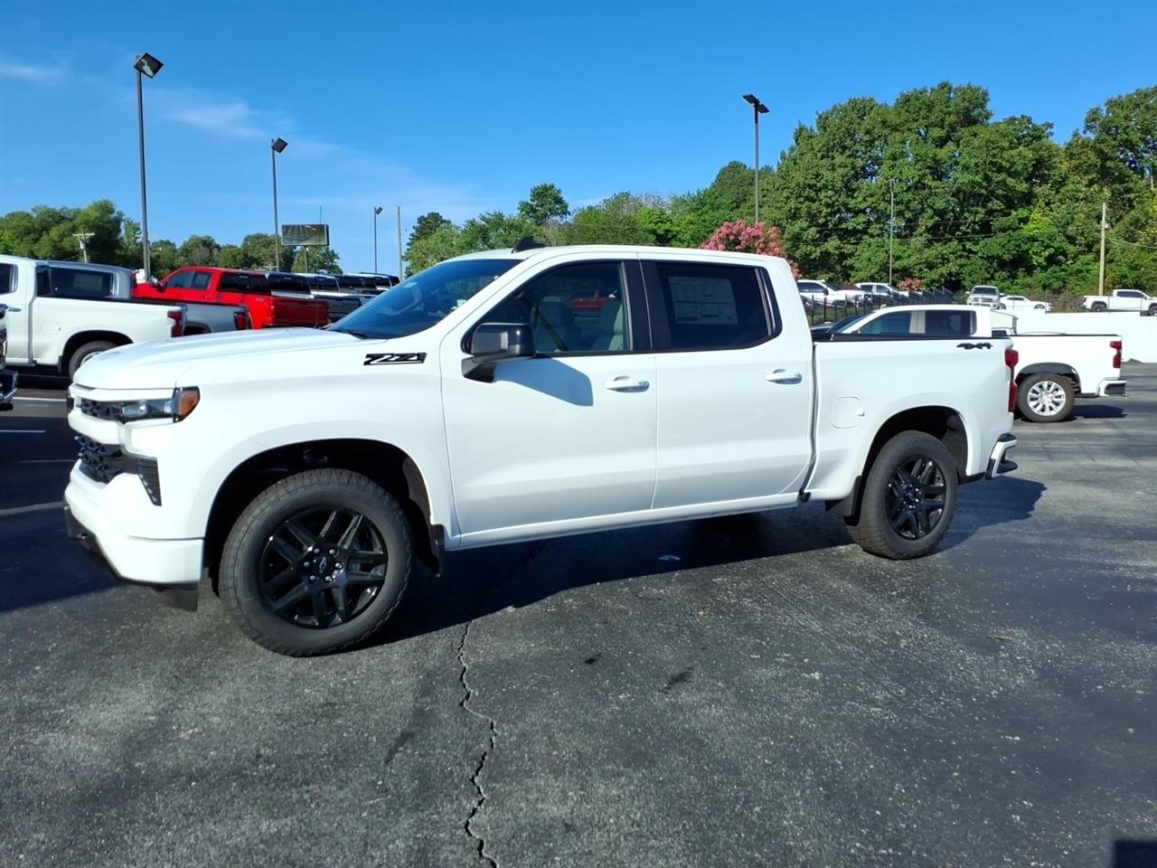 Chevrolet Silverado 1500 4WD Crew Cab 147" RST 2026