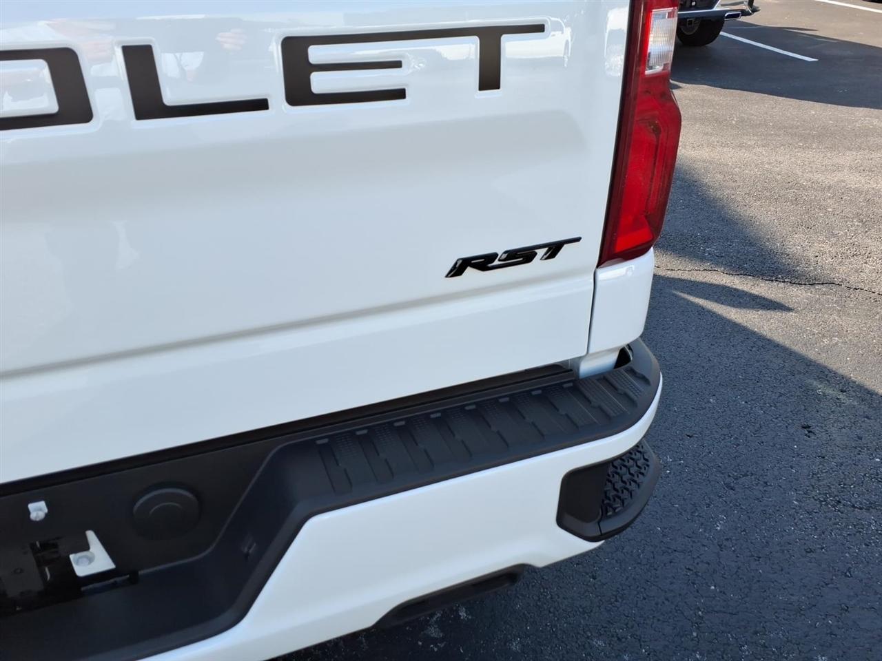 Chevrolet Silverado 1500 4WD Crew Cab 147" RST 2026